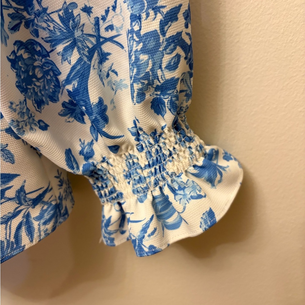 TUCKERNUCK-Marguerite Off the Shoulder Blue White Floral Top Sz XS NWOT - Picture 3 of 4